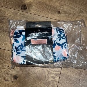 Jujube Whimsical Watercolor Be Set